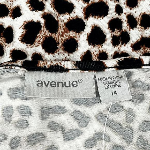 Avenue Women Top 14 Animal Print Pleated Stretch Short Sleeve Round Neckline NEW - Picture 3 of 7